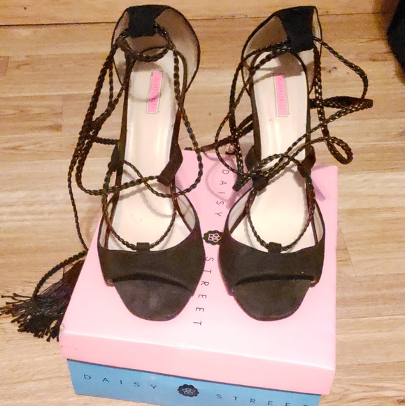 Black suede tassle heels - Picture 1 of 8